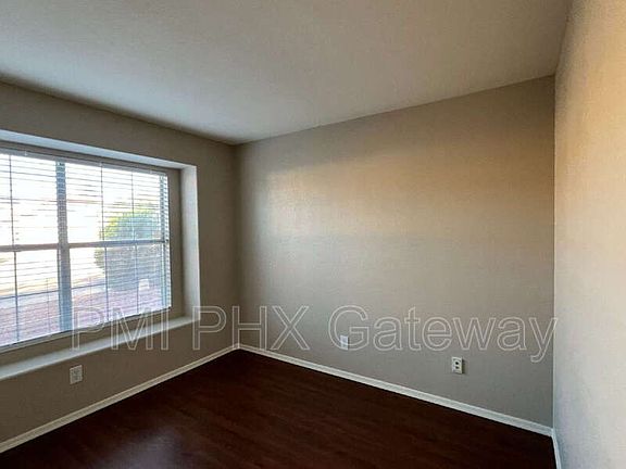 5th image of 1331 W Butler Dr