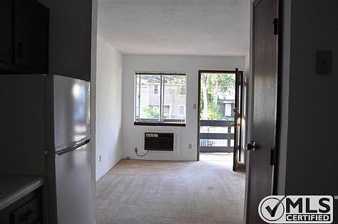 2nd image of 1320 Lake Ave APT 210