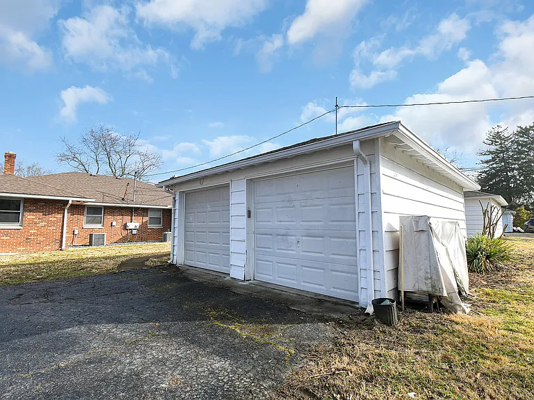 39 Sunnyside Ln — Photo 14
