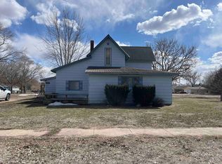 703 E Grant St, Oneill, NE 68763