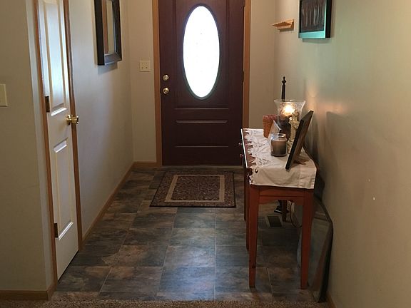 Front Entry - 5'6" x 19'