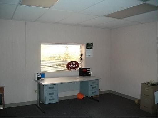 5th image of 500 Park St