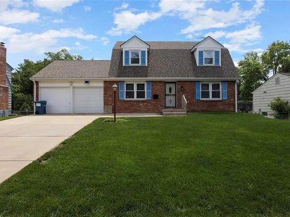 9931 Woodson Dr, Overland Park, KS 66207