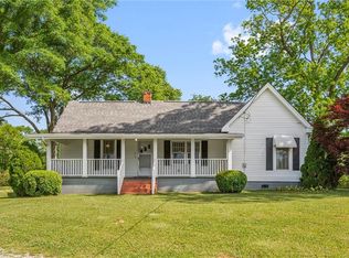 11805 Hutcheson Ferry Rd, Chattahoochee Hills, GA 30268