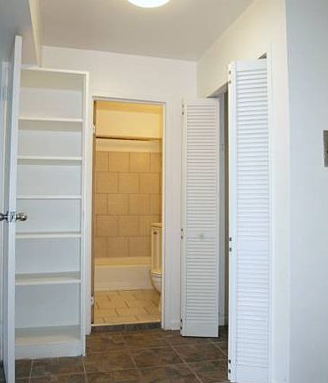 CLOSETS