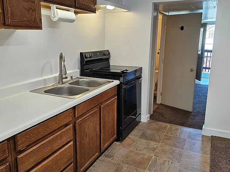 807 E 5th Ave #A — Photo 2