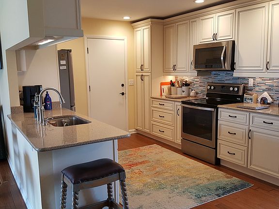 5th image of 703 16th Ave S