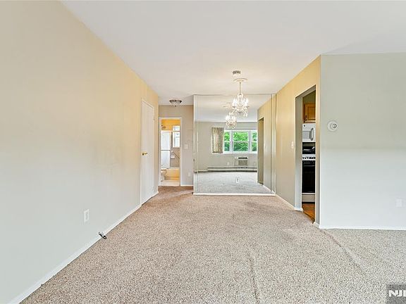 4th image of 25 River Rd #27