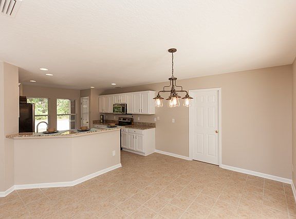 4th image of 7 Kaywood Pl
