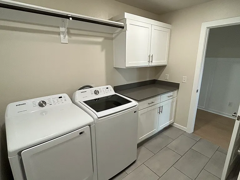 510 Wagon Wheel Rd — Photo 12