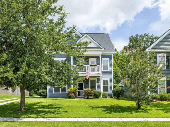 1070 Moss Grove Dr, Moncks Corner, SC 29461