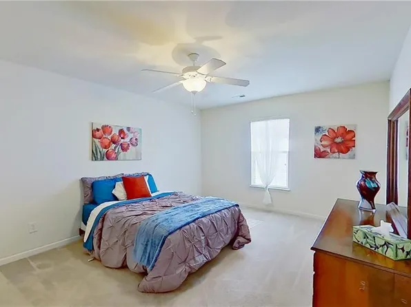 3350 Hyde Place Cir, Winston Salem, NC 27103