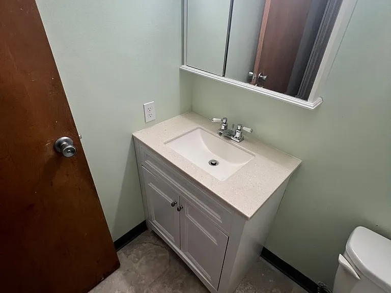 600 E 8th St #3M — Photo 16