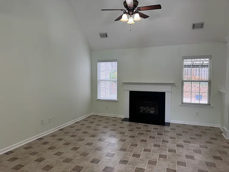136 Madelia Pl — Photo 21