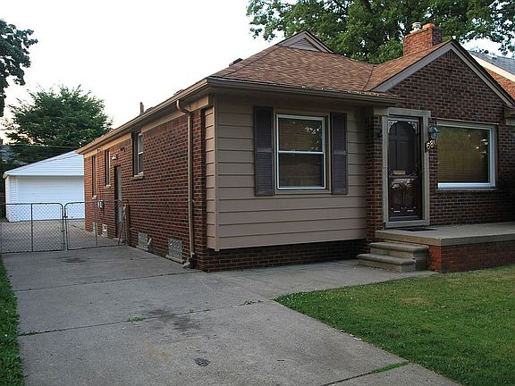 2nd image of 680 Emmons Blvd