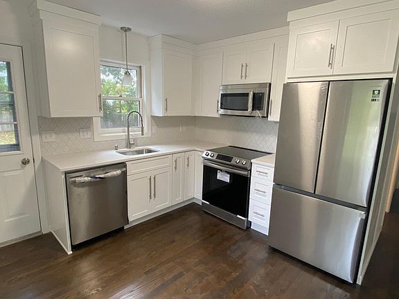 Fully renovated with all new Samsung appliances and new wood floors and heating system.