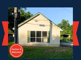 642 Gibson Rd, Trenton, TN 38382