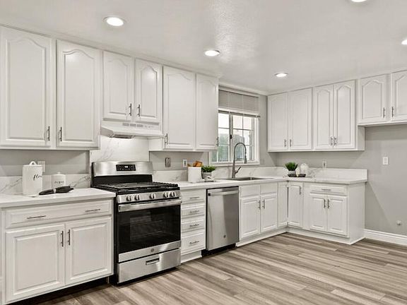 4th image of 1328 E Elsmere Dr