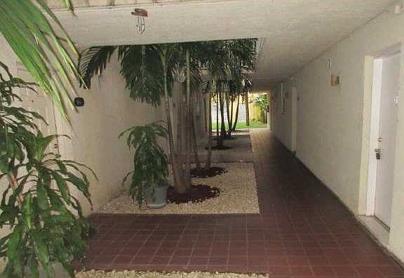 4th image of 10090 NW 1105 80th Ct #1105
