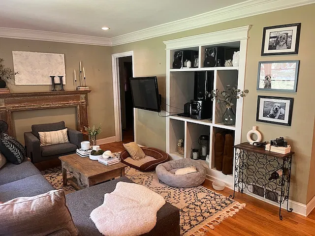 3 bed, 2.5 bath, 1846 sqft, $2,950 — Photo 2