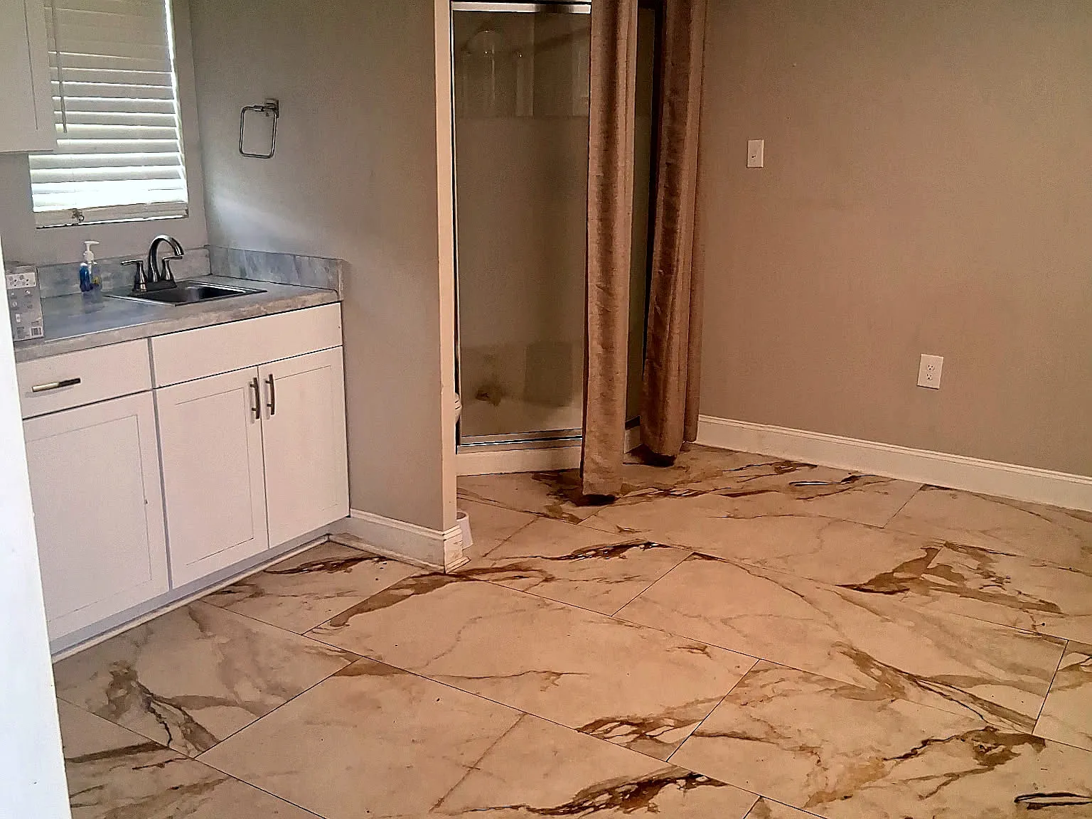 Studio, 350 sqft, $1,395 — Photo 2