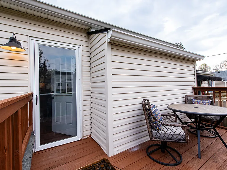 1218 Fischer Ave — Photo 35