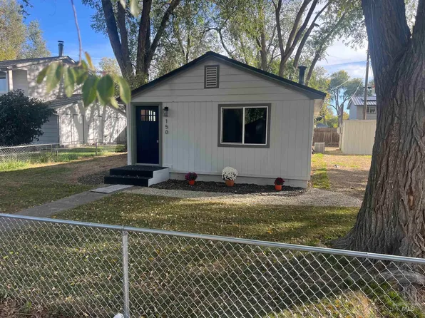 150 Roosevelt St, Mountain Home, ID 83647