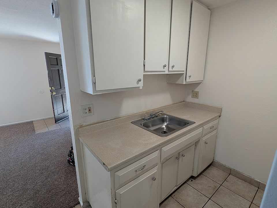 2nd image of 6807 Villa Dr #1