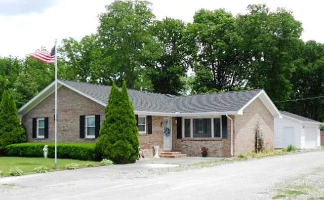 113 Carrigan St photo 1