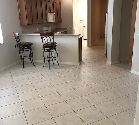 4th image of 117 Flame Vine Way