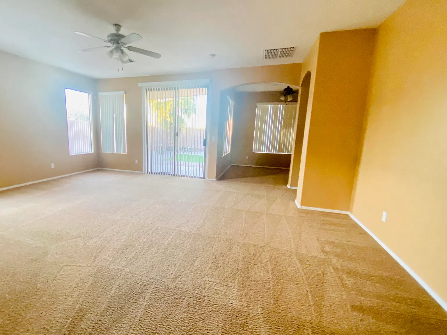 3 bed, 2.0 bath, 2155 sqft, $2,250 — Photo 3