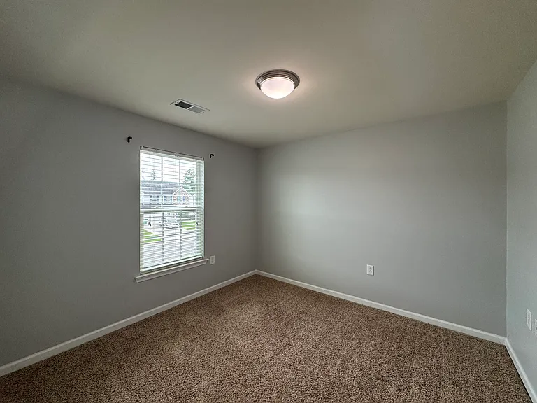 624 Leonard Ln — Photo 23