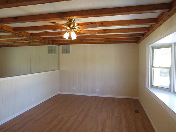 3rd image of 1533 E Celebrity Cir