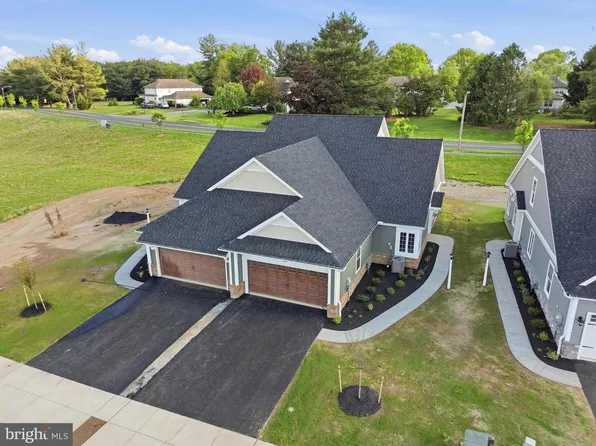 221 Bellaride Ln #68, Millersville, PA 17551