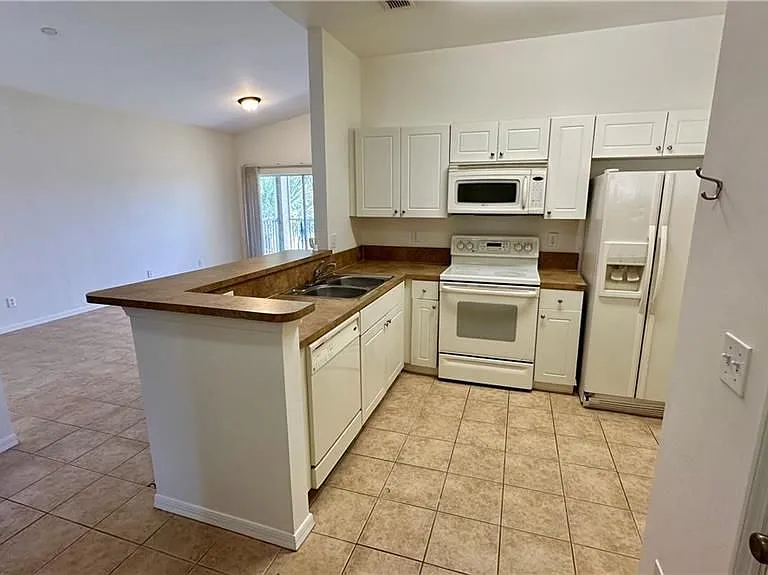 4299 Bellasol Cir #2621 — Photo 23