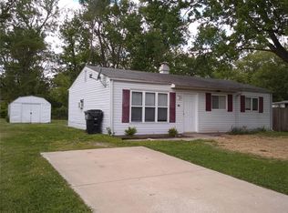17 Boles Ave, Wentzville, MO 63385