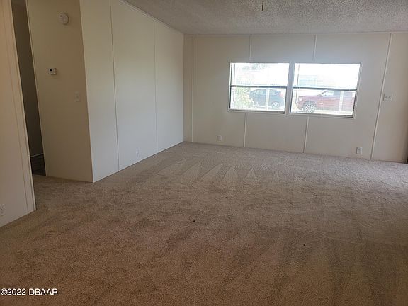 5th image of 155 Indian River Dr N