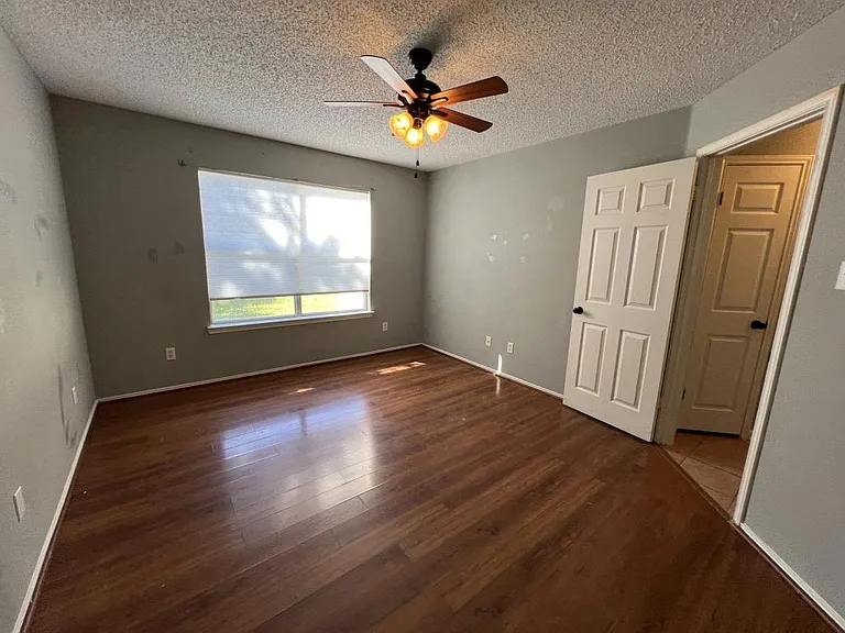 2302 Tracey Ann Ln — Photo 19