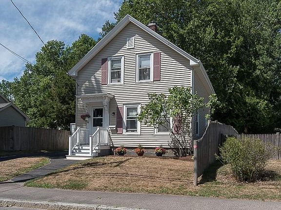 3rd image of 224 Broad St