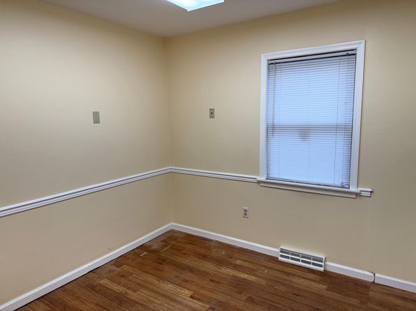 1803 W Main St