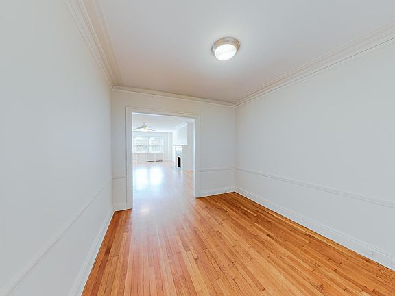 3rd image of 420 E Armour Blvd #4