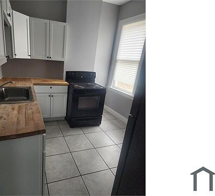 3rd image of 2031 Antoinette St