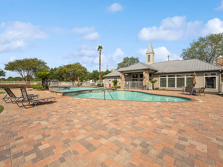 Fountains at Tidwell Apartments & The Enclave — Photo 18