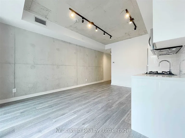 55 Ontario St #611 — Photo 16
