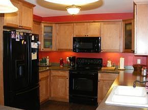 4th image of 937 Baker Dr