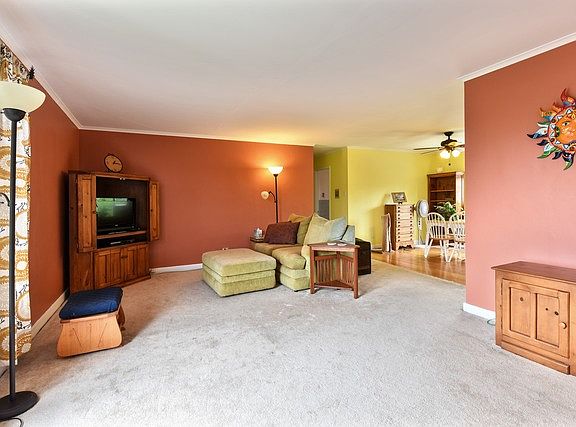 2nd image of 5726 S Stony Island Ave APT 3