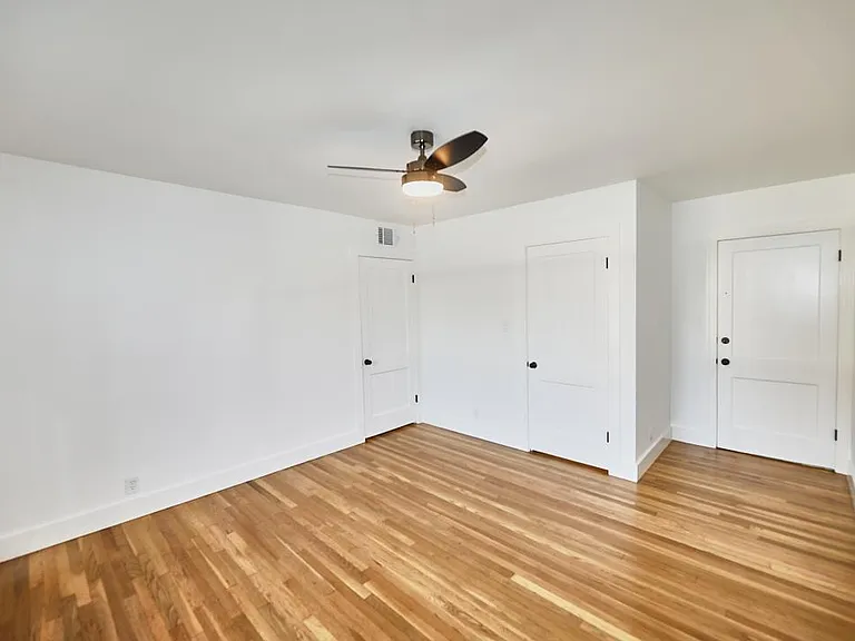 3300 Tom Green St #5 — Photo 14