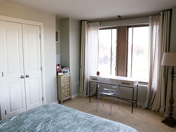 Corner bedroom w/CA Closets