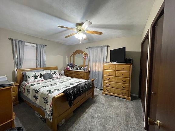 5th image of 1014 Wier St