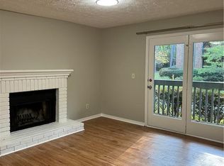 1413 Tuxworth Cir, Decatur, GA 30033